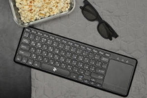 CONVENIENT WIRELESS KEYBOARD WITH BUILT-IN TOUCHPAD 2E KT100 WL