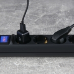 Surge Protector 2E with 5 sockets and a switch 3G1.0, 3m, black