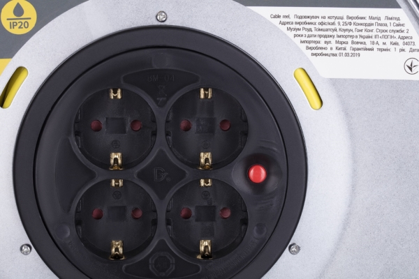Удлинитель на катушке 2E на 4XSchuko розетки, IP20, 3Gx1.5мм, 25 м