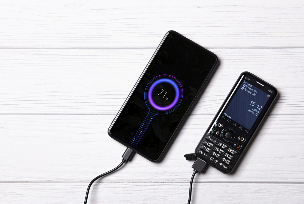 2E Мобільний телефон E240 POWER 2.4″ 2SIM, 3000мА•год, чорний