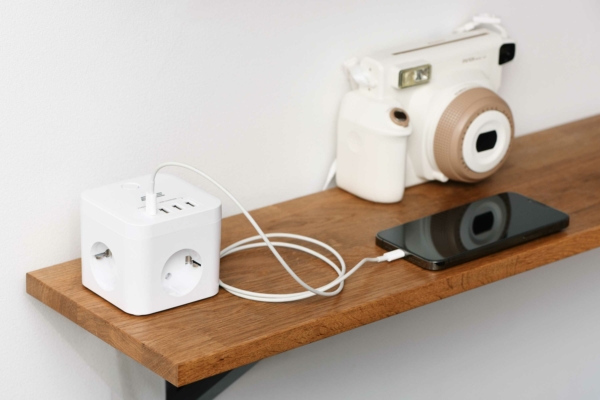 2E Adapter 4XSchuko with switch, 3*USB-A, 1*USB-C, 1.5m, white