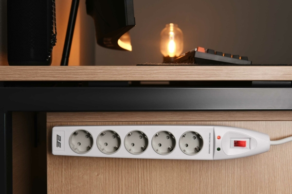 Surge Protector 2E with 5 sockets and a switch 3G1.5, 10m, white