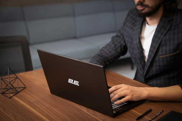 2E Laptop Complex Pro 17 17.3″ NS70PU-17UA35