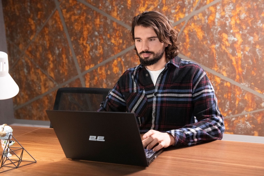 2E Ноутбук Rational 15 15.6″ FHD IPS AG, Intel i5-1155G7, 16GB, F512GB, ODD, UMA, DOS, чорний