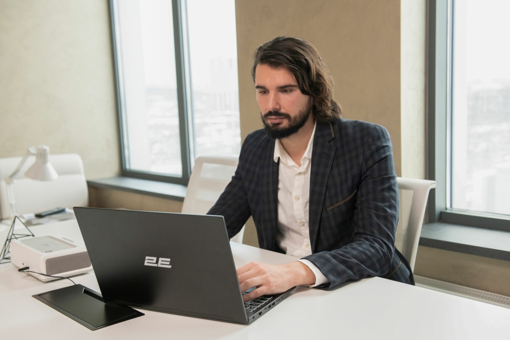 2E Ноутбук Imaginary 15 15.6″ FHD IPS AG, Intel i5-1155G7, 16GB, F500, UMA, Win11, чорний