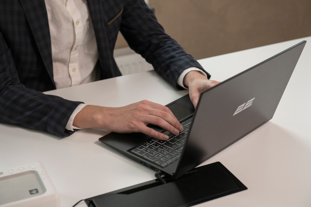 2E Ноутбук Imaginary 15.6″ FHD IPS AG, Intel i3-1215U, 16GB, F256GB, UMA, DOS, Чорний
