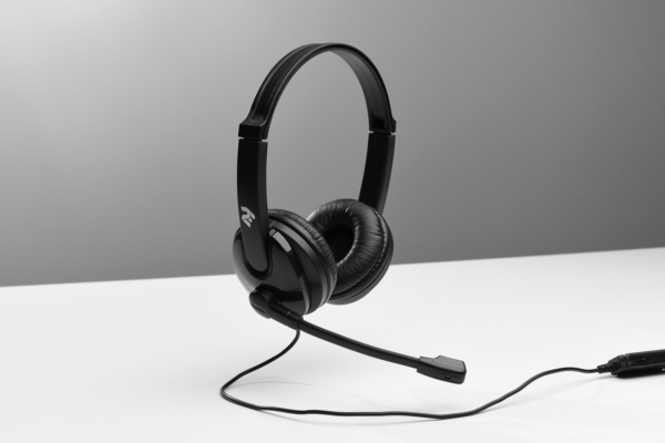 Гарнитура ПК стерео On-ear 2E CH12 mini-jack, omni-mic, 1.2м, черный