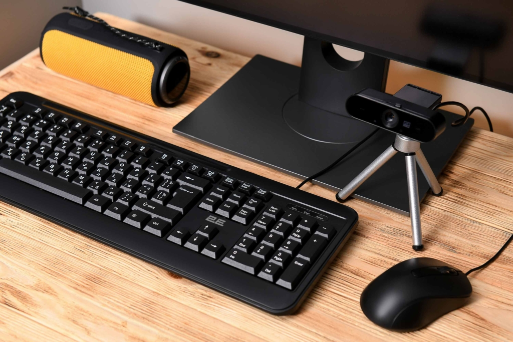 2E Keyboard membrane KM1040 104key, USB-A, EN/UK/RU, black