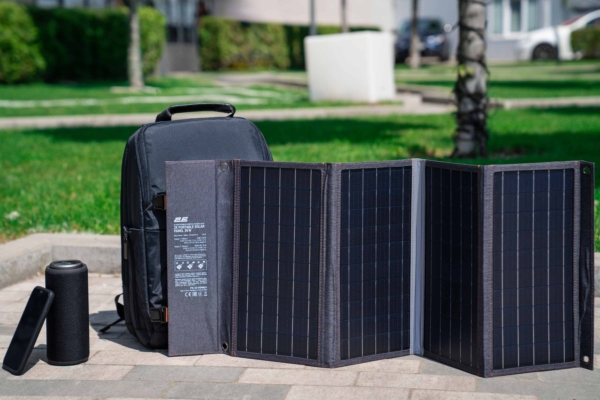 2E portable solar panel, 36 W, USB-С 20W, USB-A 18W