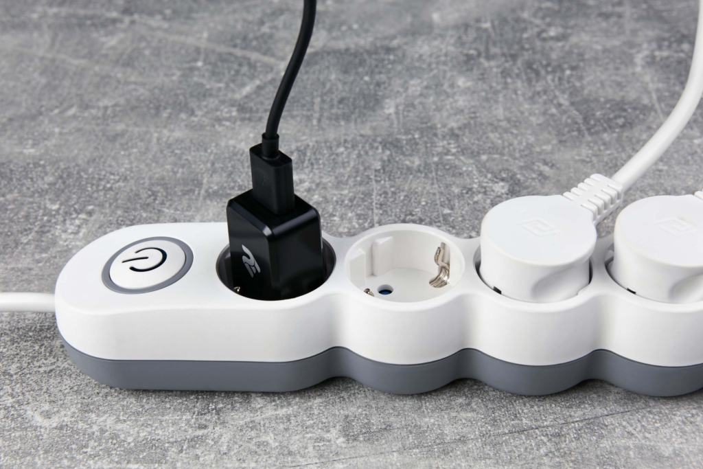2E Power Strip Plus 4хType F, 3х1mm2, 10A, 3m, white-grey