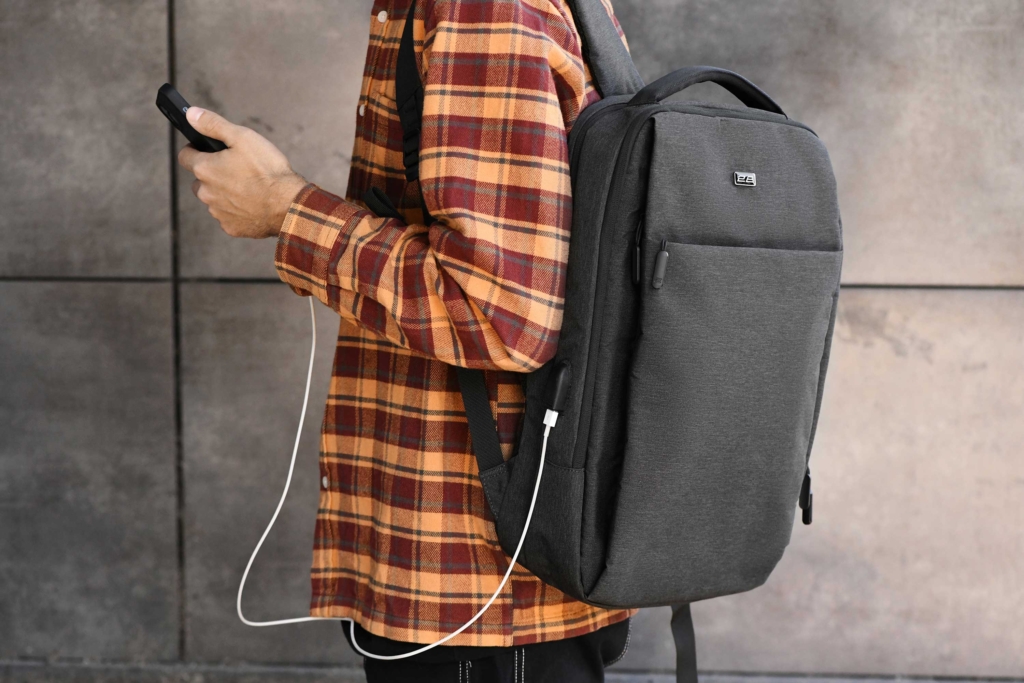 2E Backpack, Melange 16″, Black