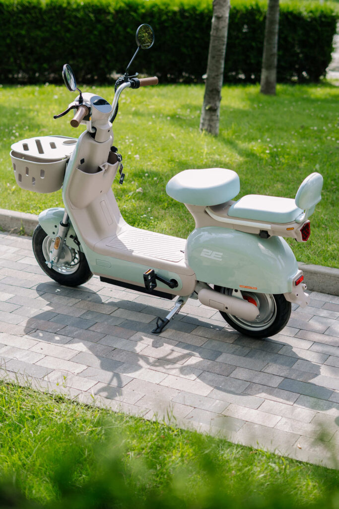 Electric scooter  2E F2, blue
