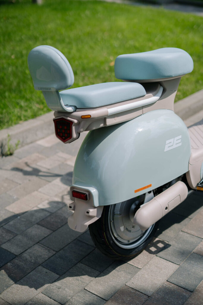 Electric scooter  2E F2, blue
