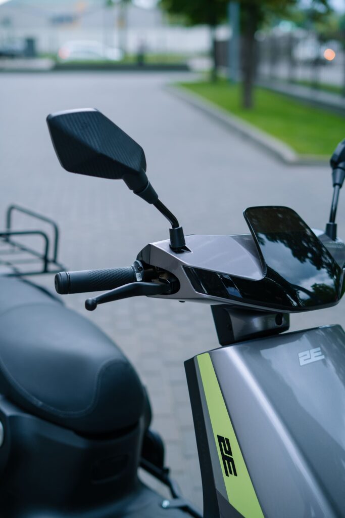 Electric scooter 2E S70, grey