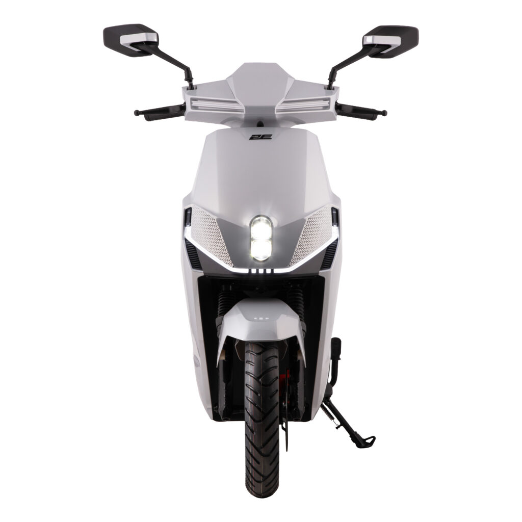 Electric scooter  2E S90, white