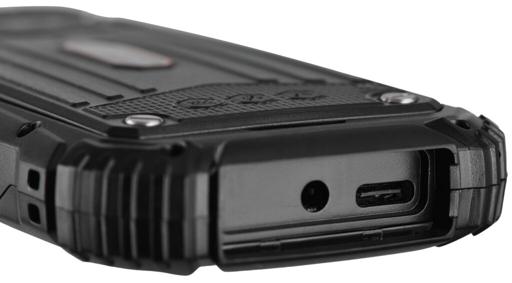 Mobile phone 2E R240 2025 2.4″ 2SIM, 2500mAh, Black