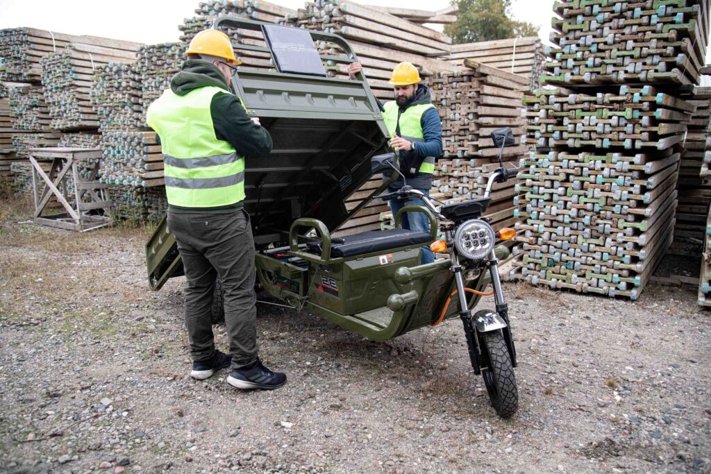 Electric scooter 2E TCG8, green