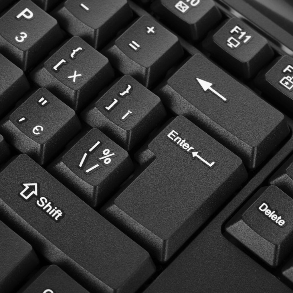 Клавиатура мембранная 2E KM1040 104key, USB-A, EN/UK/RU, чёрный