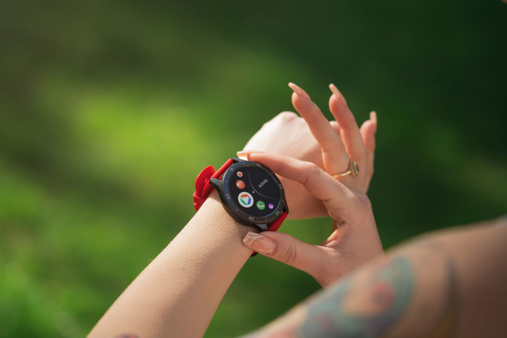 2E Smartwatch Motion GT2 47mm, 1.32″, 360×360, BT 5.2, Black-red + green strap