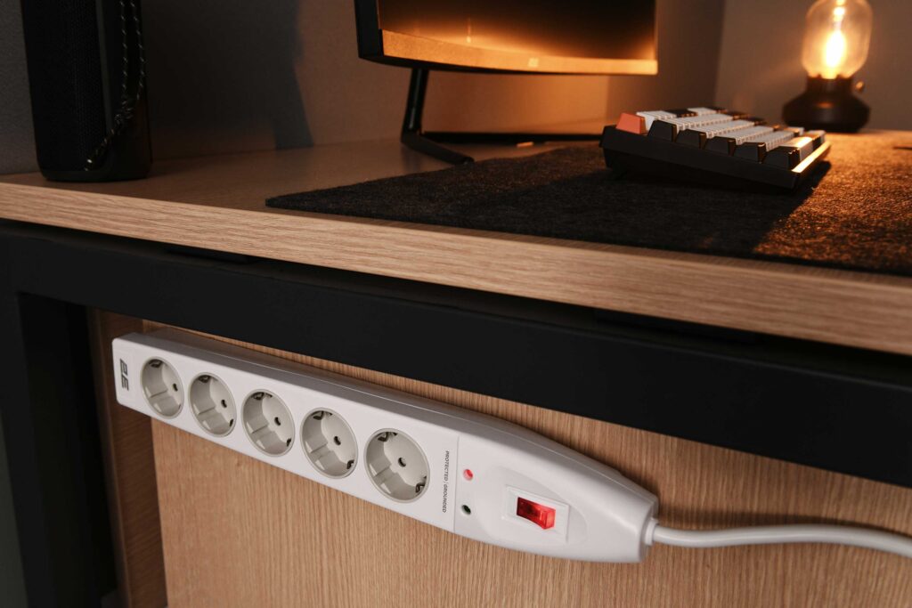 Power strip with surge protector 2E 5xType F, 3×1.5mm2, 16A, 5m, white