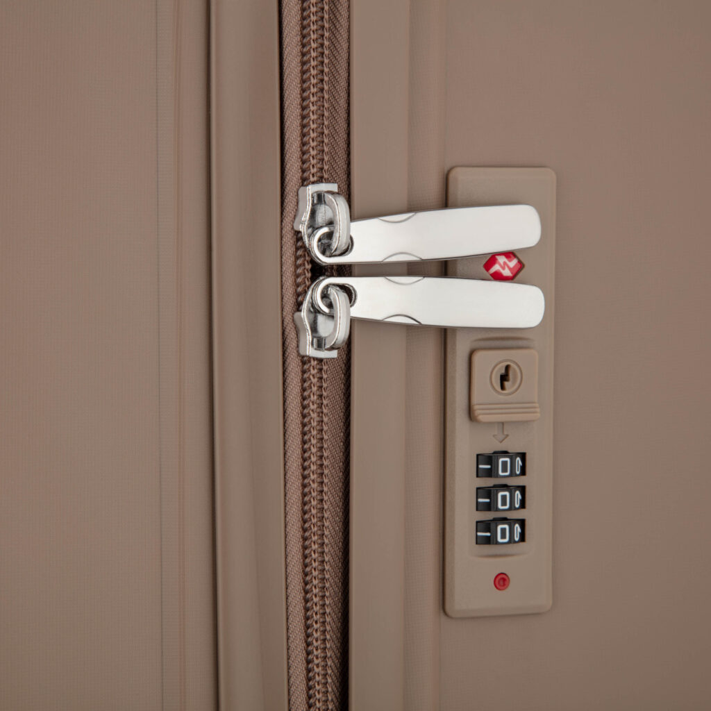 2E Suitcase set 3in1, M7979, polypropylene, (L+M+S), lock (not TSA), anti theft zipper, 4 wheels, khaki