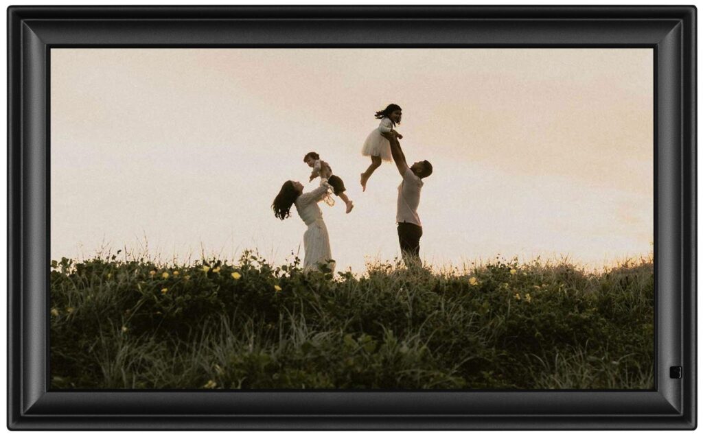 2E DPF15-BK 15.6″ Digital Photo Frame, IPS FHD, 1GB RAM/32GB ROM, 2?2W Speakers, Frameo SW, Touchscreen, Wi-Fi, Black