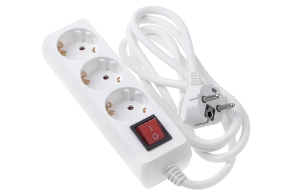 Surge protector 2E with 3 sockets and a switch3G1.5, 1.8m, white
