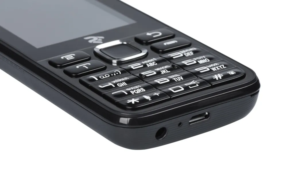 Мобильный телефон 2E E240 DualSim Black