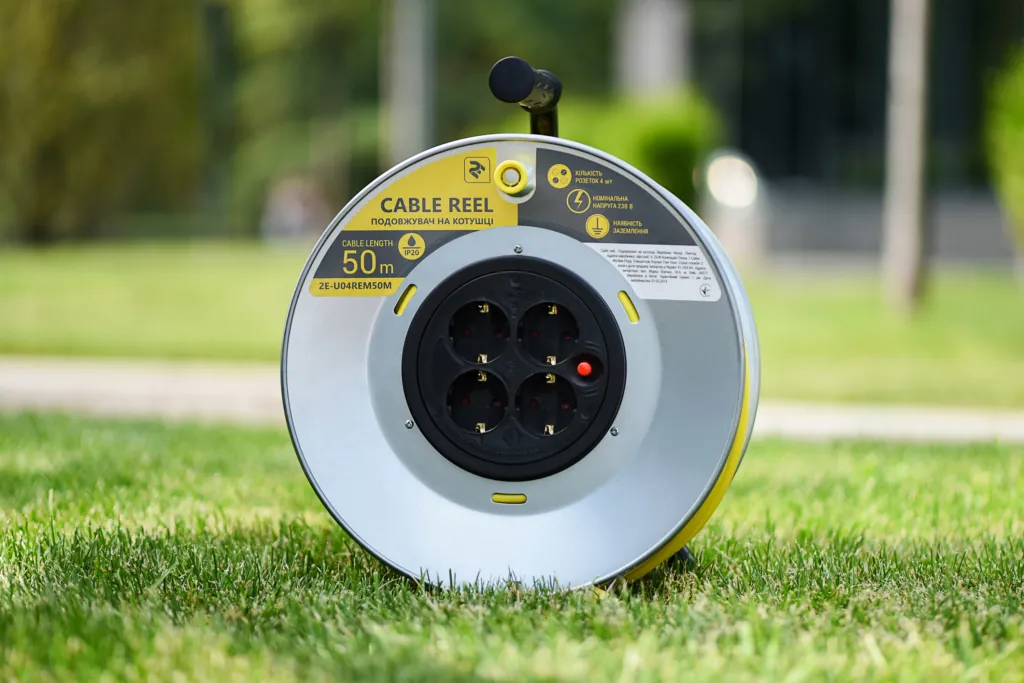 Extension Cord Reel 2E with 4XSchuko Plug, IP20, 3Gx1.5mm, 50 m