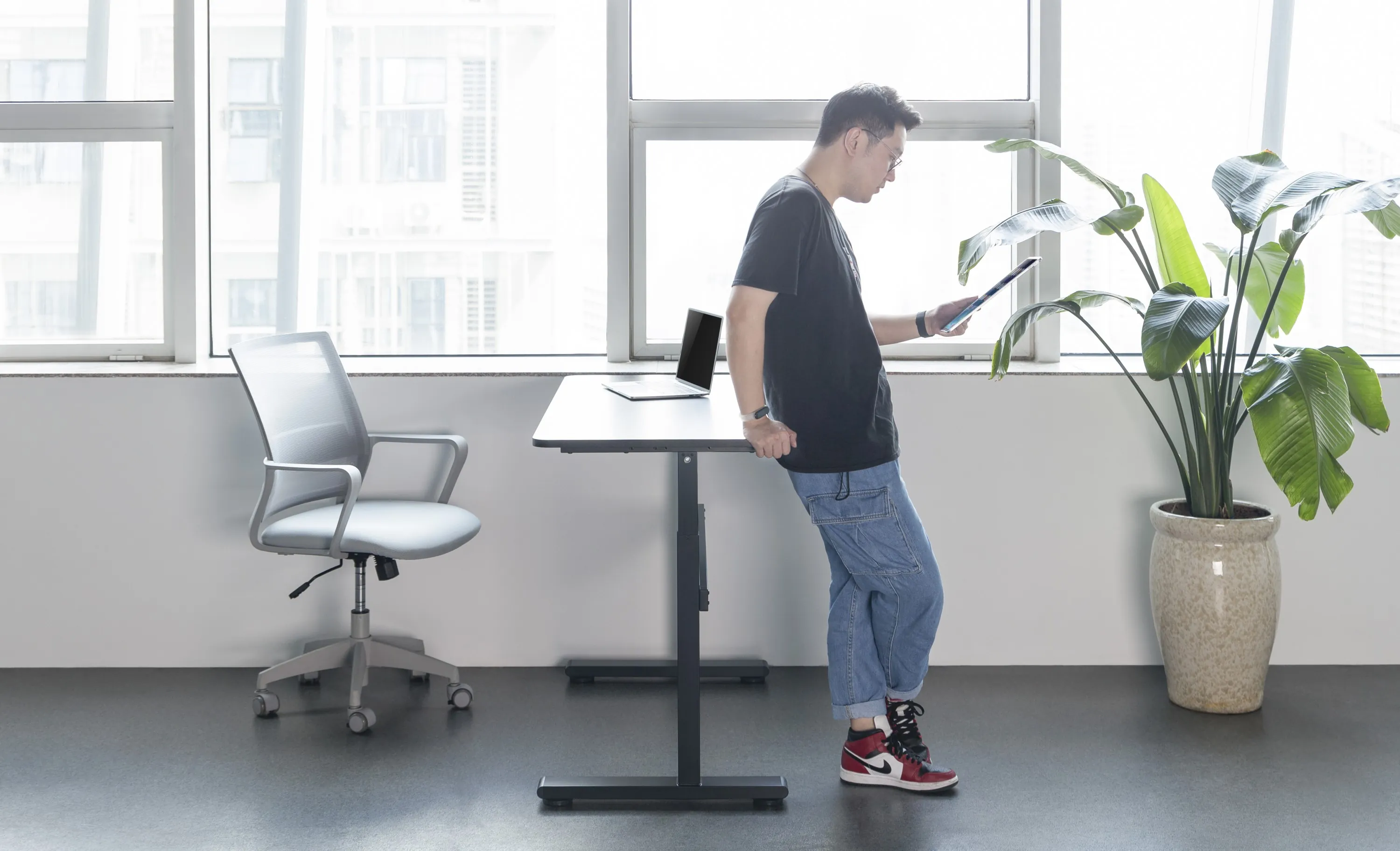 New computer desks with height adjustment