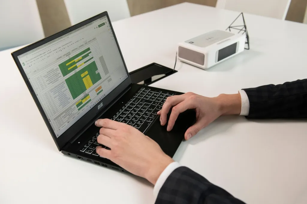 2E Laptop Imaginary 15 15.6″ NL50MU-15UA32