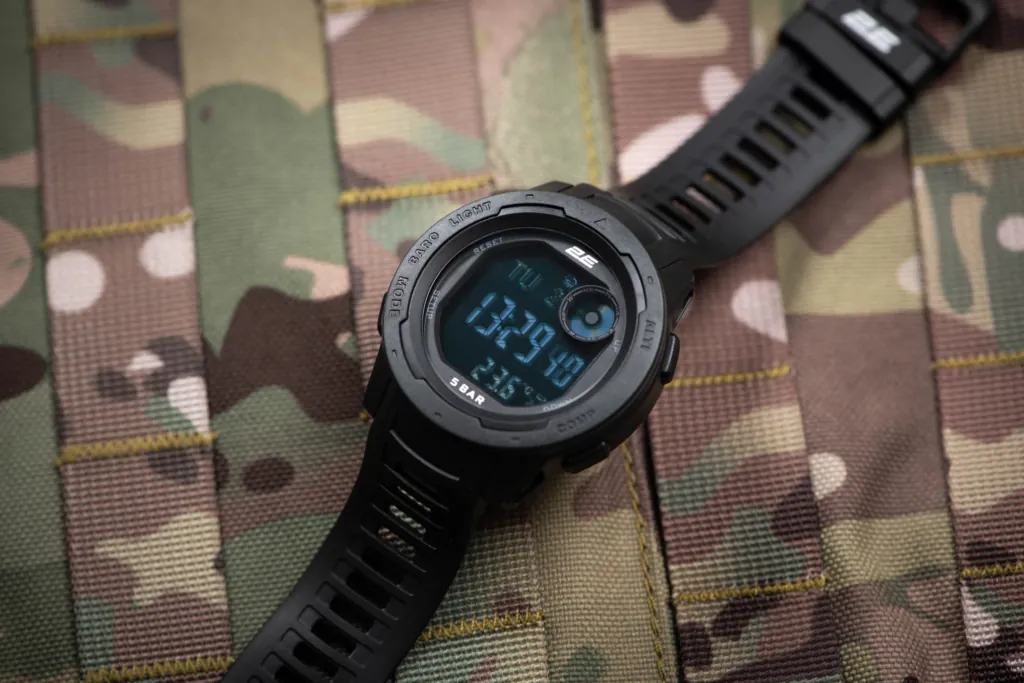 2E Tactical Тактические часы Delta X Black с компасом и шагомером