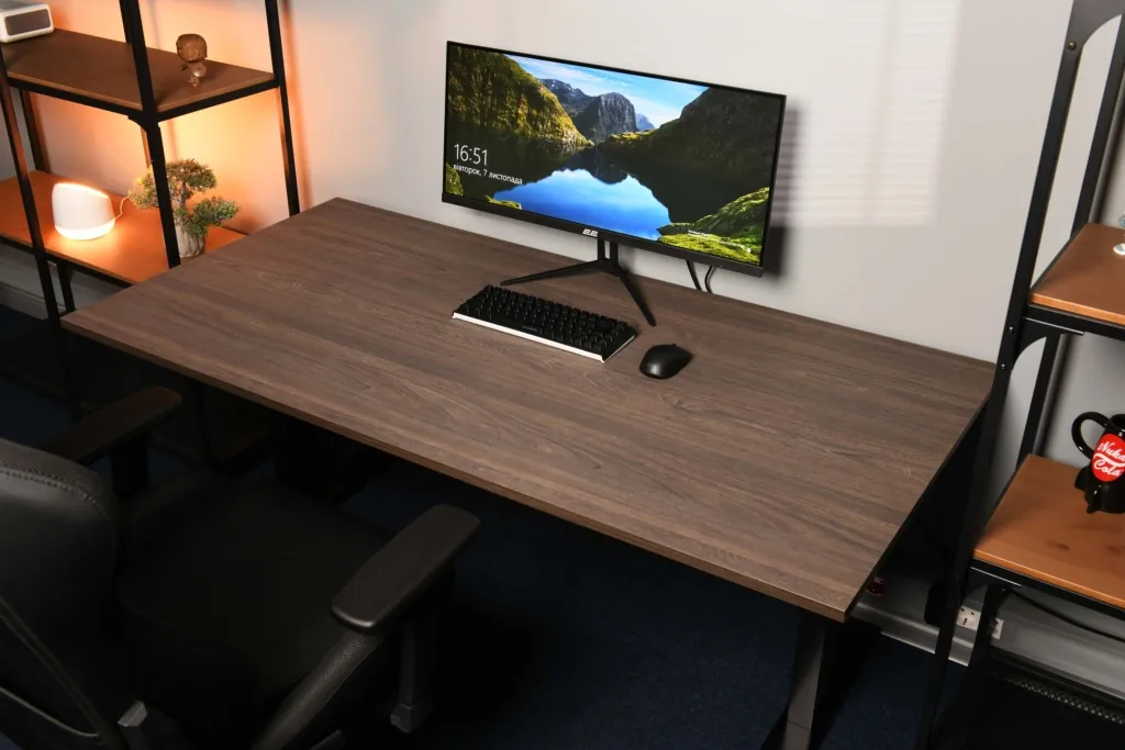 2E Computer table CE150WDARK-MOTORIZED, height adjustment, electric motor 220V, 62/128×150х75cm, Wood Dark