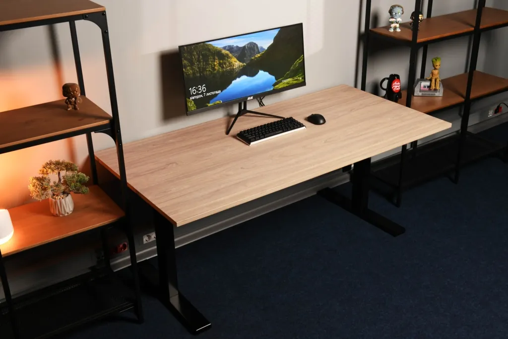 2E Computer table CE150WYLOW-MOTORIZED, height adjustment, electric motor 220V, 62/128×150х75cm, Wood Yellow