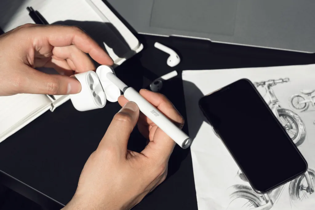 2E Cleaning Kit 2E for earbuds 3in1, white/grey
