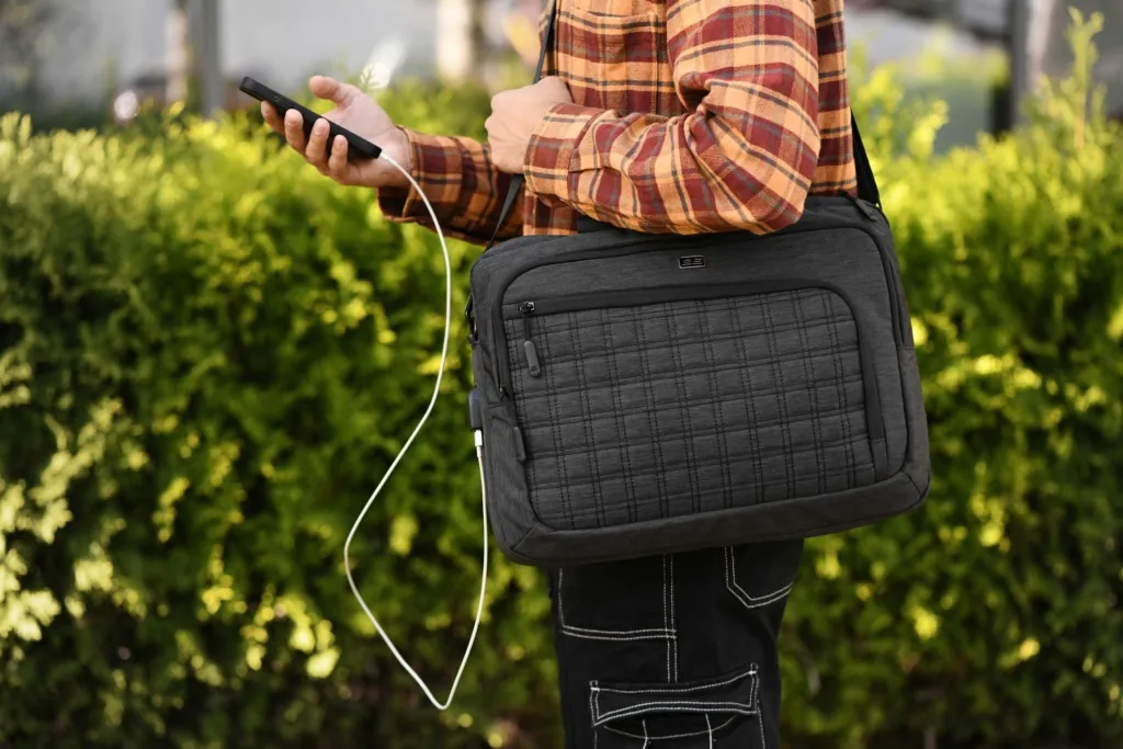 2E Laptop Bag 16″, CrossSquares, Black