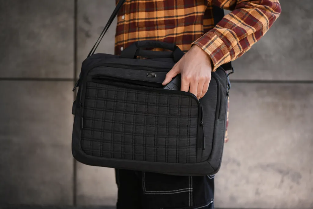 2E Laptop Bag 16″, CrossSquares, Black