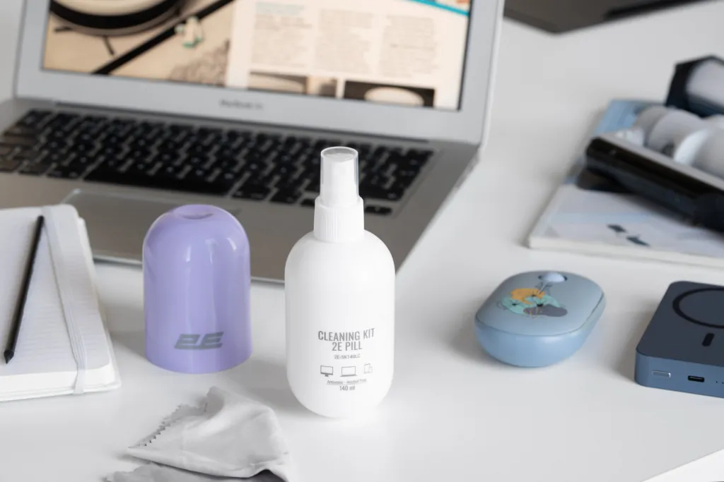 Cleaning kit 2E PILL for office equipment (liquid 140ml, whipe 20cm), white-lilac