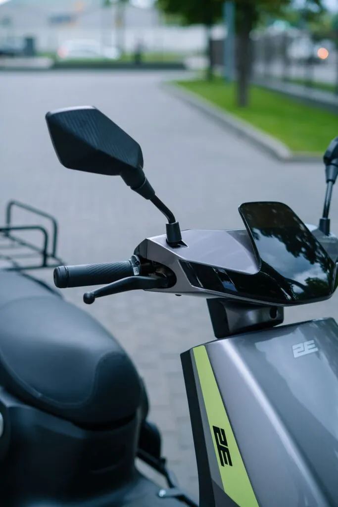 Електроскутер 2E S70, сірий