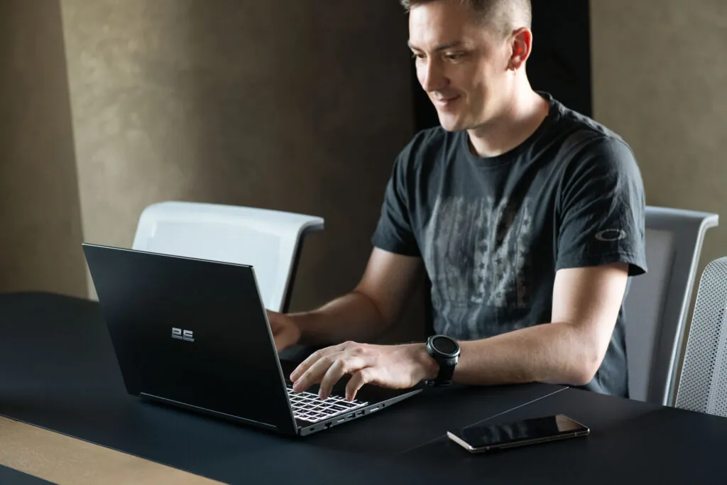 2E Notebook Imaginary 15.6″ FHD IPS AG, Intel i5-1335U, 16GB, F512GB, UMA, Win11PE, Black